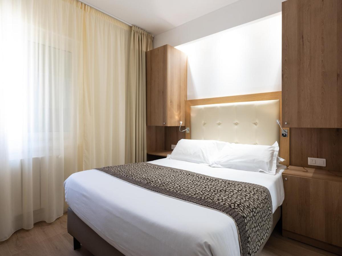 Hotel Revellata & Spa กาลวี ภายนอก รูปภาพ