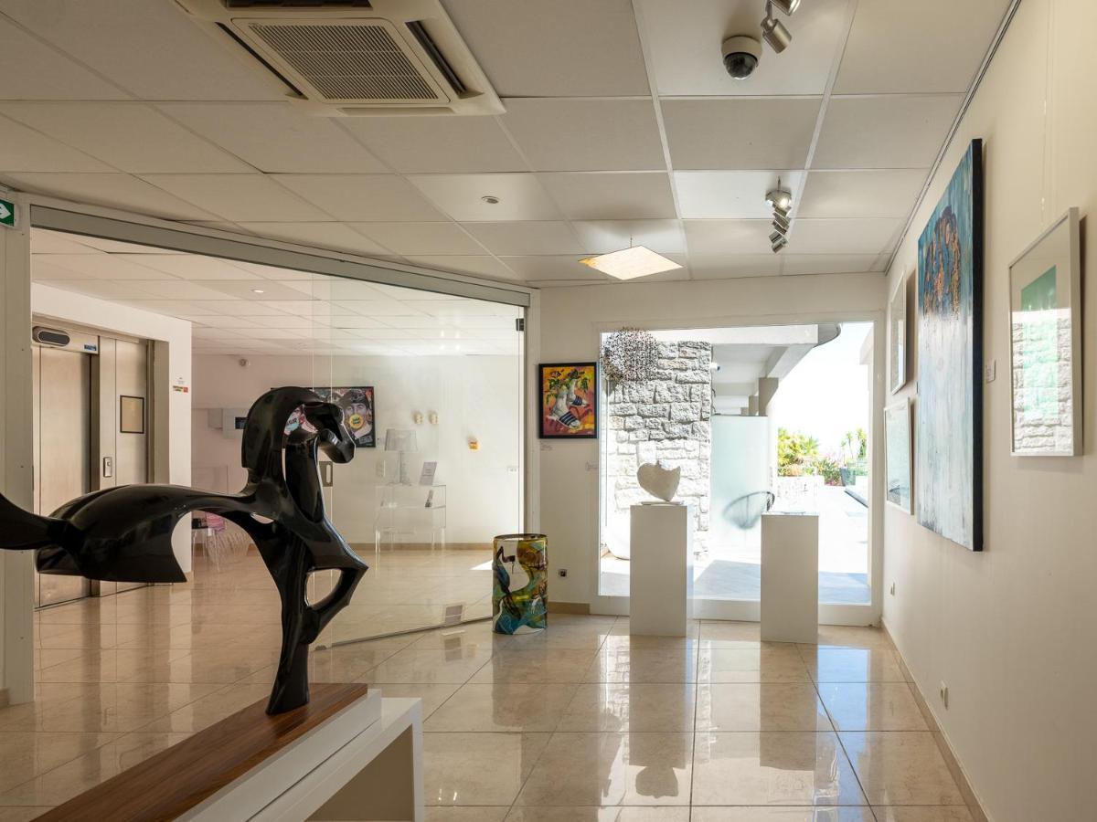 Hotel Revellata & Spa กาลวี ภายนอก รูปภาพ