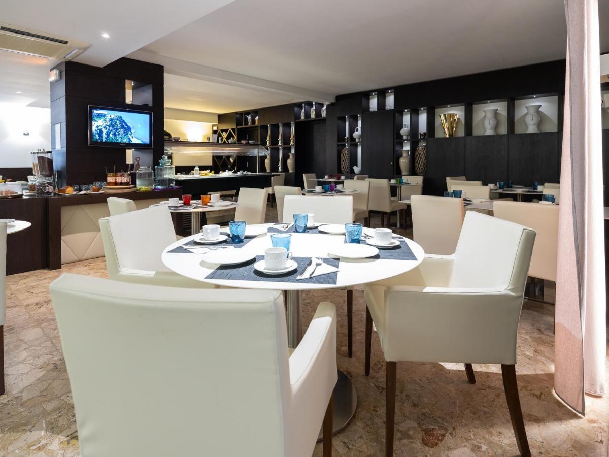 Hotel Revellata & Spa กาลวี ภายนอก รูปภาพ