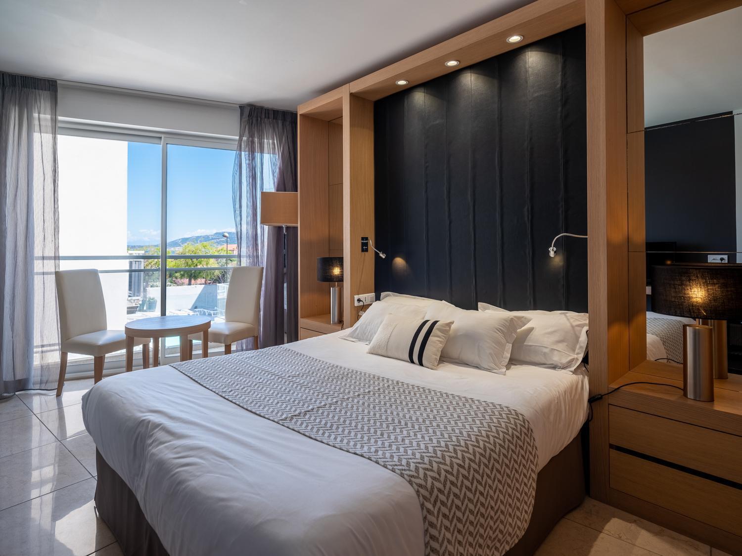 Hotel Revellata & Spa กาลวี ภายนอก รูปภาพ