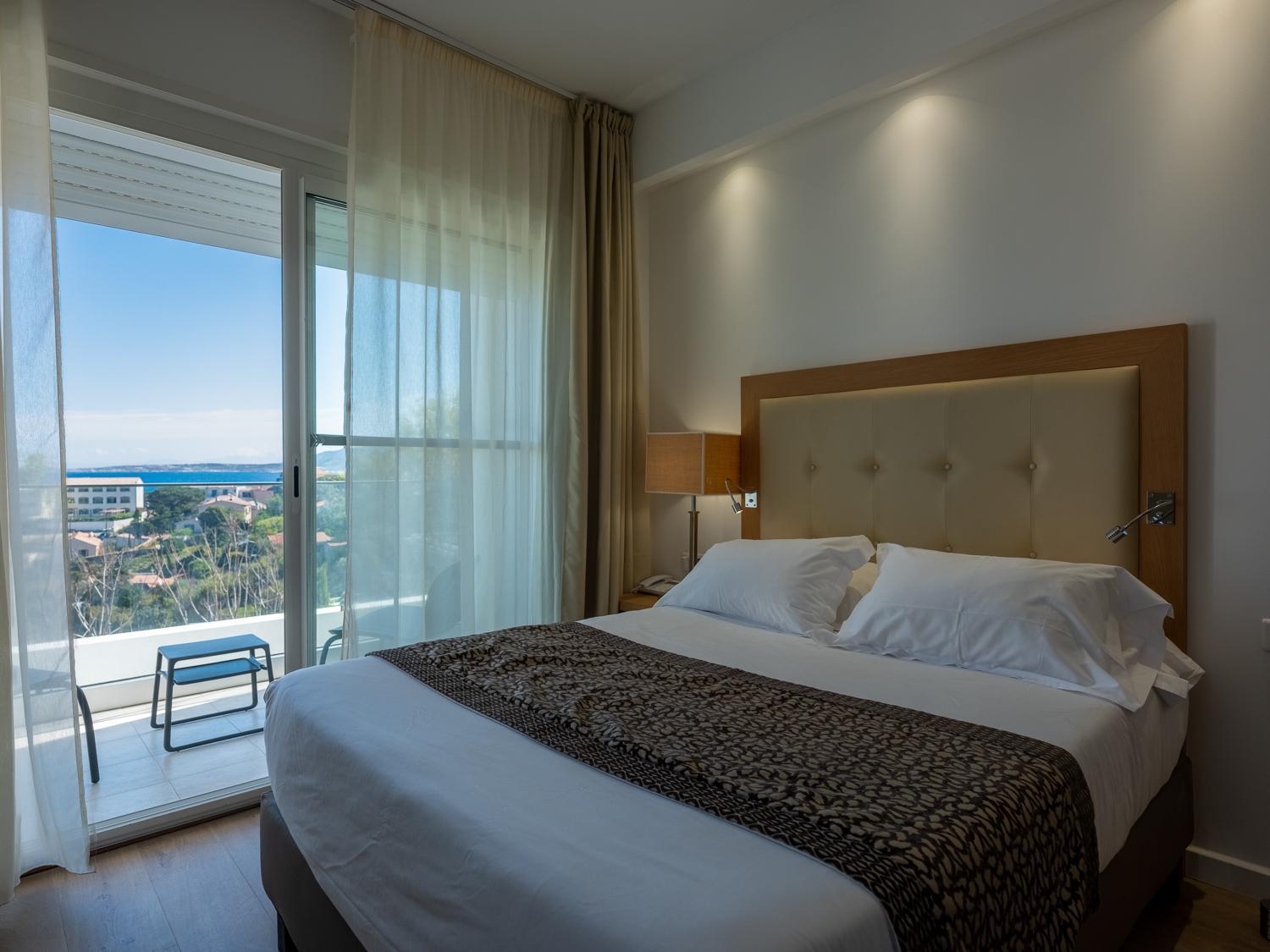 Hotel Revellata & Spa กาลวี ภายนอก รูปภาพ