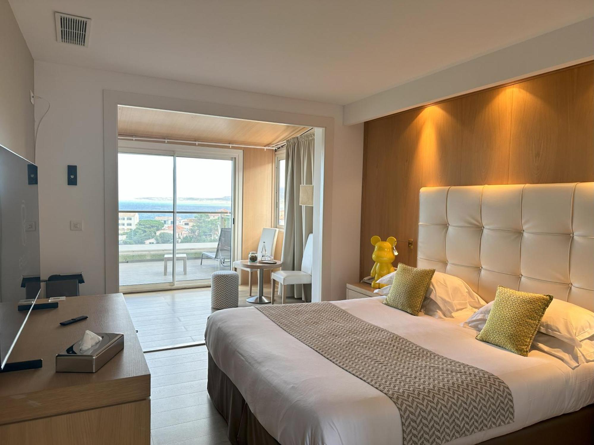 Hotel Revellata & Spa กาลวี ภายนอก รูปภาพ